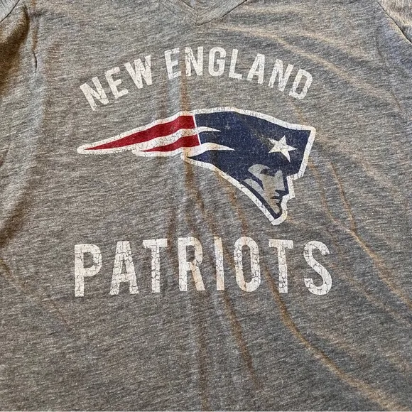EUC NFL Team Apparel Women’s New England Patriots T Shirt Sz XL - Image 2