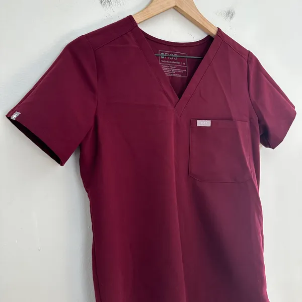 - Catarina One-Pocket Scrub Top Burgundy Doctor Nurse Uniform - Image 4