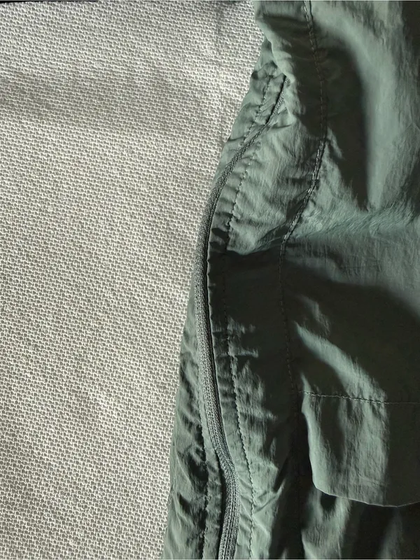 Lululemon Hood Lite Jacket - size 4 - Image 6