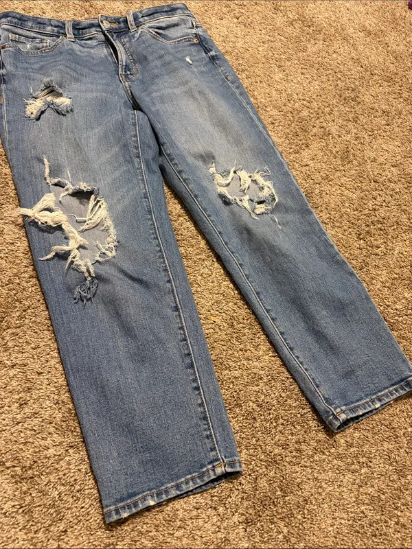 Old Navy Women's High Rise OG Straight Ripped Denim‎ Jeans Size 6 Short - Image 4