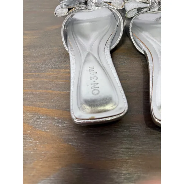 On‎ 34th Jazminn Bow Flat Sandals Silver Snake Print Slides Size 5 New - Image 10