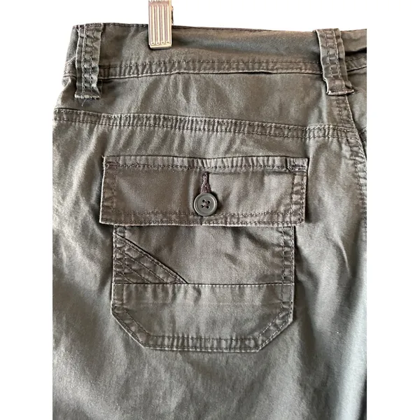 Unionbay Gray Cargo Hiking Shorts Women Sz 4 - Image 9
