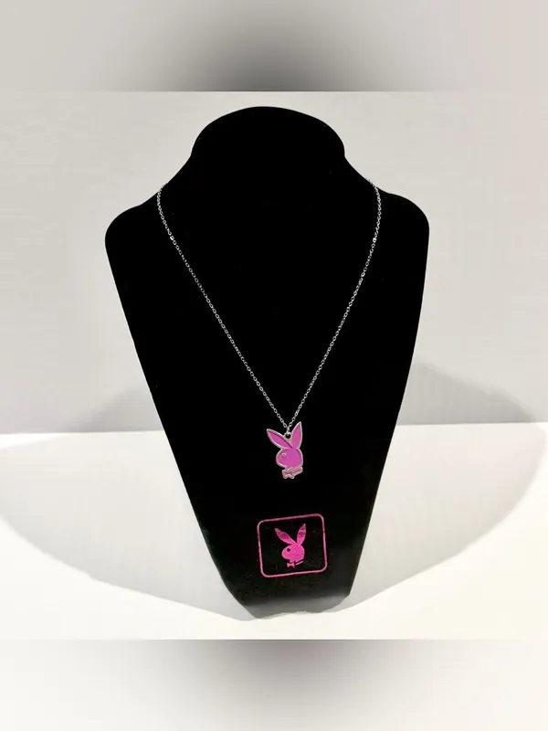 Playboy Y2K bunny necklace NIB - Image 4