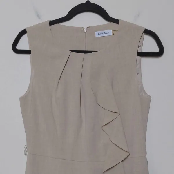 Calvin Klein Sheath Dress Beige Tan Stretch Jewel Neck Sleeveless Ruffle 6 - Image 2