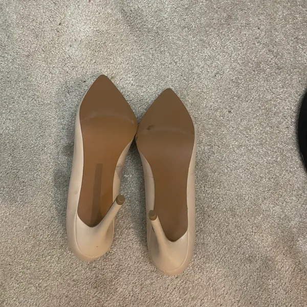 Beige Leather Pointy Heels - Image 7