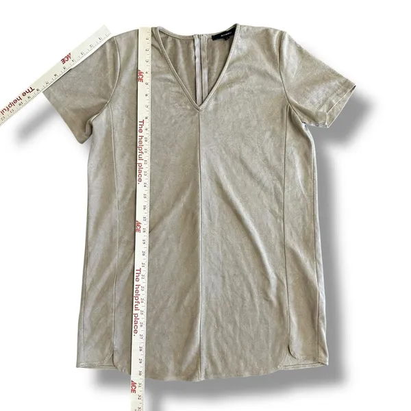 Oliveaceous Faux Suede Shift Dress M Taupe Beige V-Neck Short Sleeve‎ - Image 4