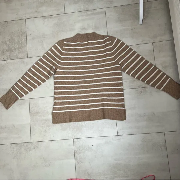 SOLD casual Striped crewneck‎ sweater in extra-soft yarn size M - Image 9