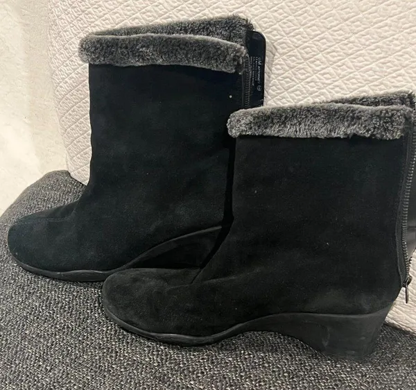 Aerosoles Women's Attorney Black Suede Mid Calf Boots Zipper Fur Lined Size 8 - Image 2