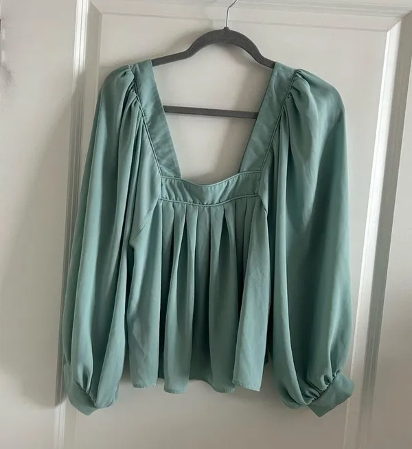 ASOS DESIGN Square Neck Top With Blouson Sleeve in Sage - Image 3