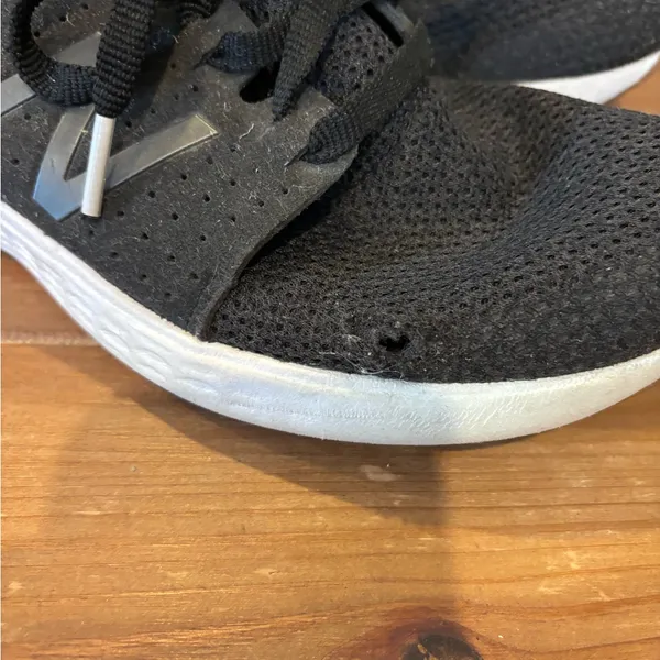 Black new balance sneakers - Image 3