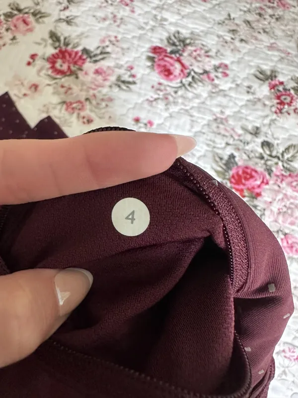 Lululemon Leggings 23" - Image 2