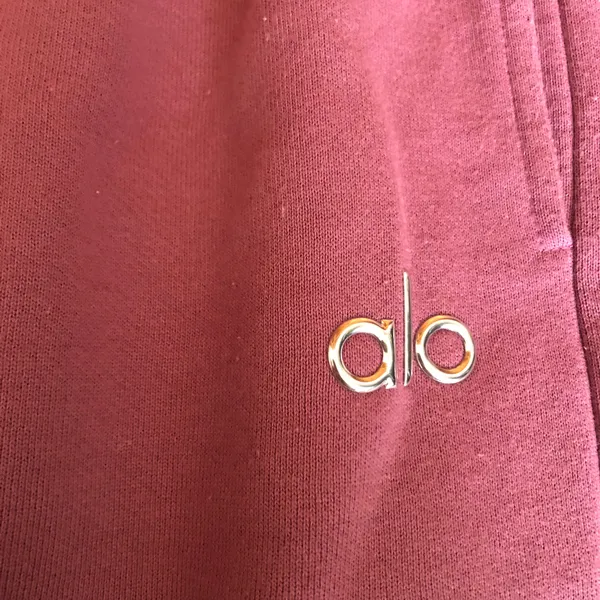 Alo Yoga Accolade Straight Leg Sweatpant Soft Mulberry XS - Image 4