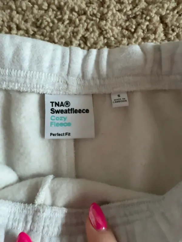 Aritzia Cozy Fleece Shorts TNA - Image 4
