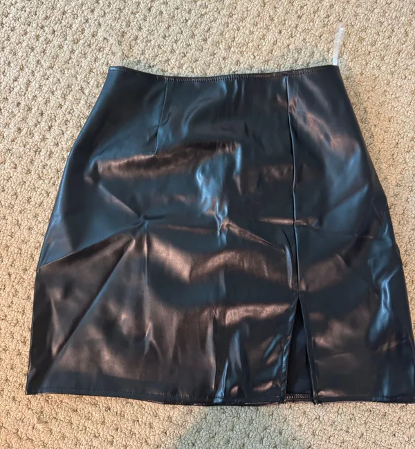 Black Leather Mini Skirt - Image 3