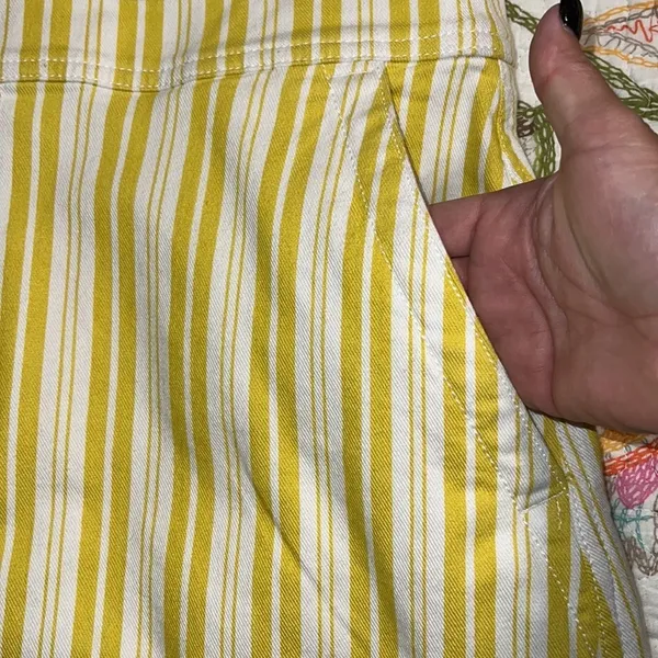 LOFT size 12 women’s striped skirt yellow white zip button close with pockets - Image 4