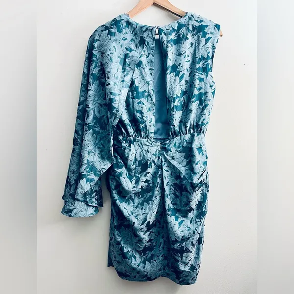 Cape Sleeve One Shoulder Dress in Dusty Blue M - Image 4