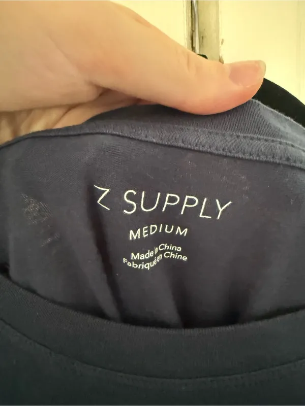 Z Supply Ciao Boyfriend Tee Navy Blue Red Eclipse Embroidered Size Medium - Image 6