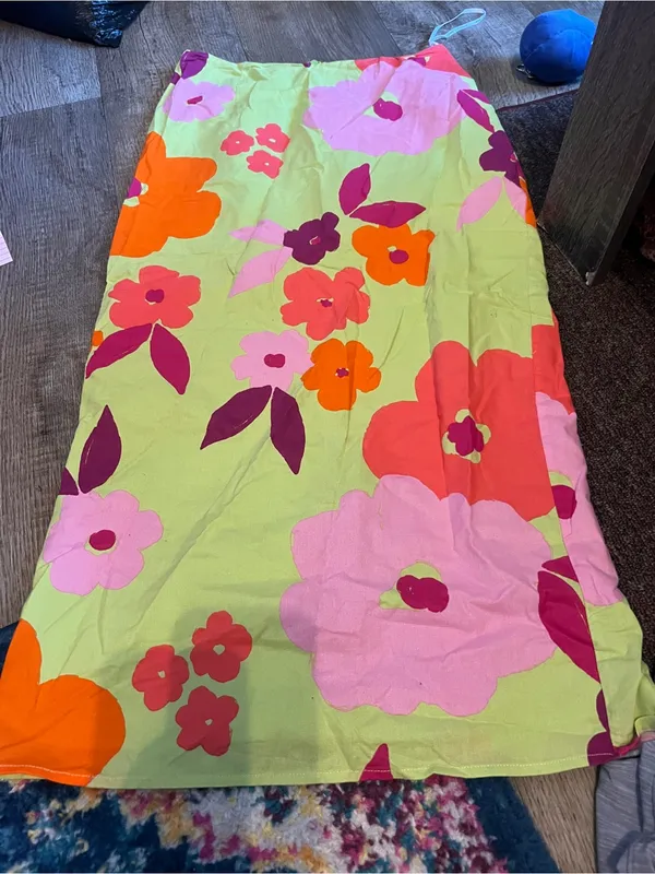 Sabo skirt floral print print midi skirt size 4 - Image 4