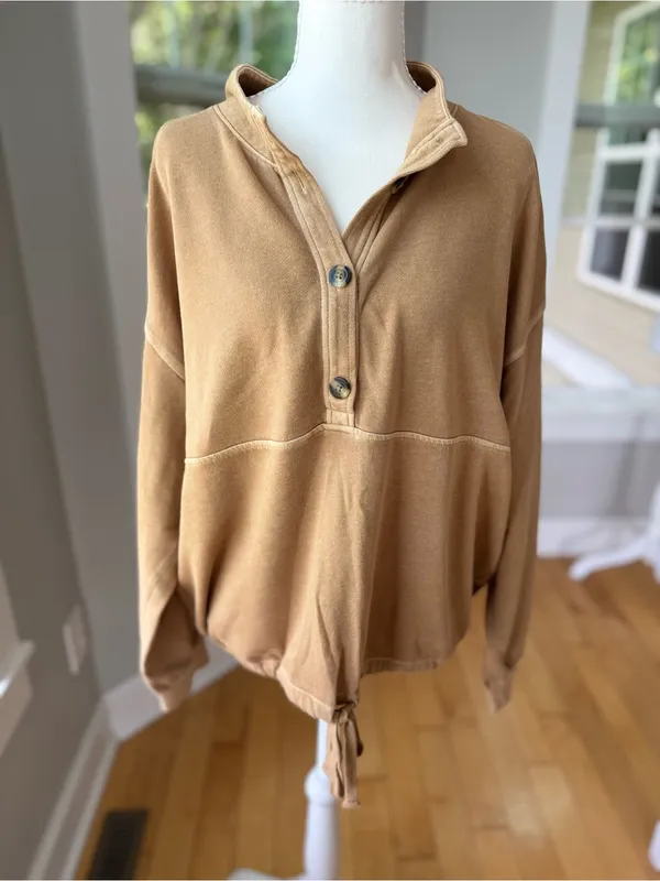 Old Navy Tan Beige Henley Drawstring Hem Sweatshirt Size Large - Image 9