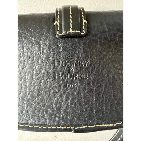 VGT Dooney & Bourke Pebble Leather Snap Closure Saddle Style Buckle Wristlet - Image 3