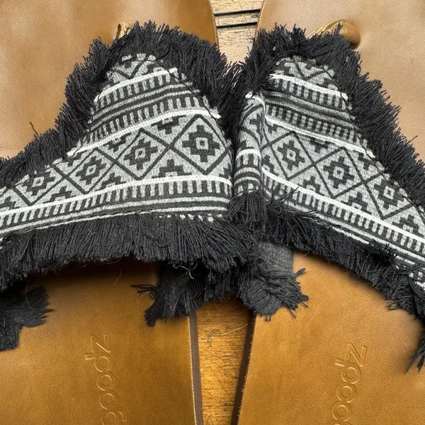 Feelgoodz Zensole Western Boho Flip Flops Black And White‎ Womens Size 7/8 - Image 2