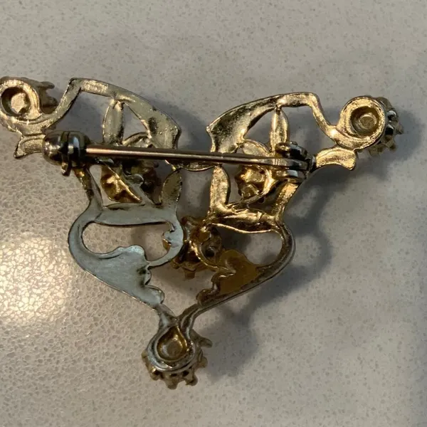 Vintage Pearl Brooch - Image 2