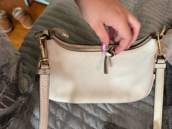 White Coach Leather Bag Crossbody - Image 4