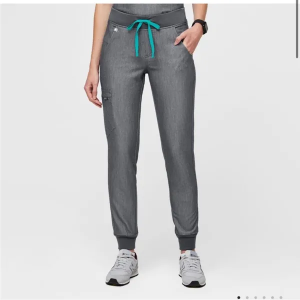 Figs Zamora Jogger Scrub Pants Graphite Gray Size Medium Womens doctor pants - Image 2