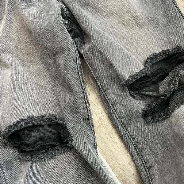 Adika‎ black distressed jeans size small - Image 6