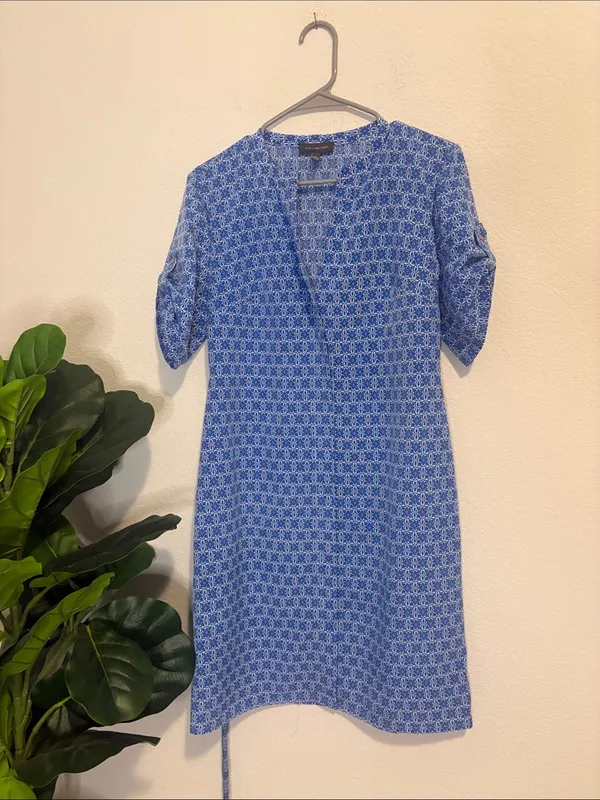 The limited size 4 blue and white belted dresse - Image 6
