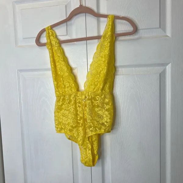 Comin' in‎ HAHT Bodysuit in Lemon free people HAH medium - Image 3
