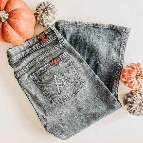 “A” Pocket Flare Jeans. Size 25 - Image 2