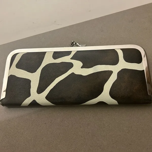 Wallet Giraffe Pattern Long Wallet Preowned light fading Black - Image 2