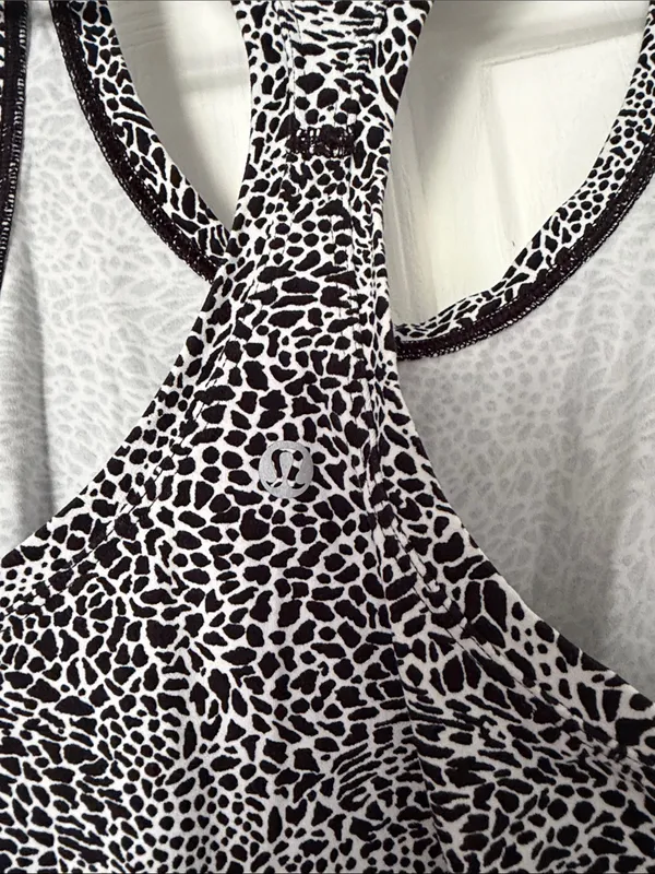 Lululemon Black and White Animal Print Dot Tank Top Size 10 - Image 3