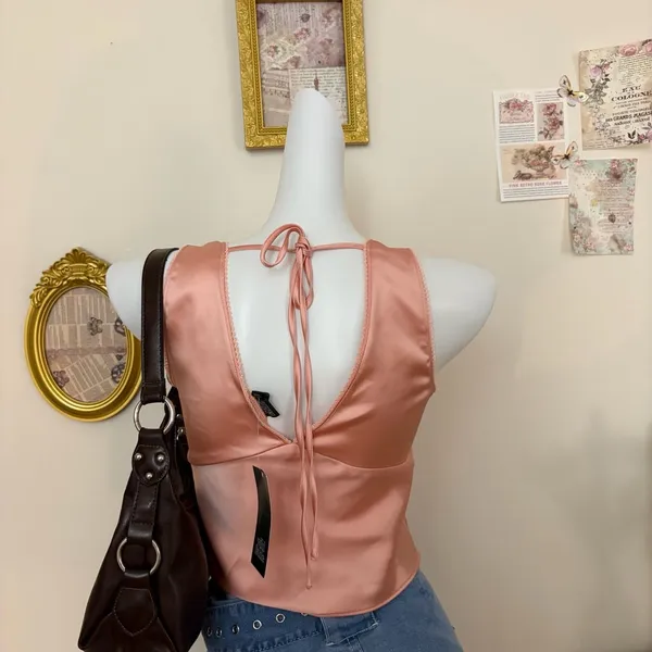 Wild Fable Satin Camisole Top Size xs Pink V-Neck Lace Trim Tie Back - Image 4