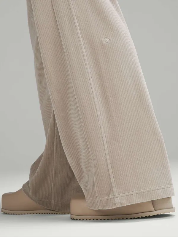 Lululemon Scuba Mid-Rise Wide-Leg Pant Velvet Cord Riverstone Size 2 - Image 2