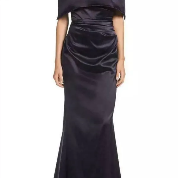 Vince Camuto Off the Shoulder SATIN Ruched - Image 4