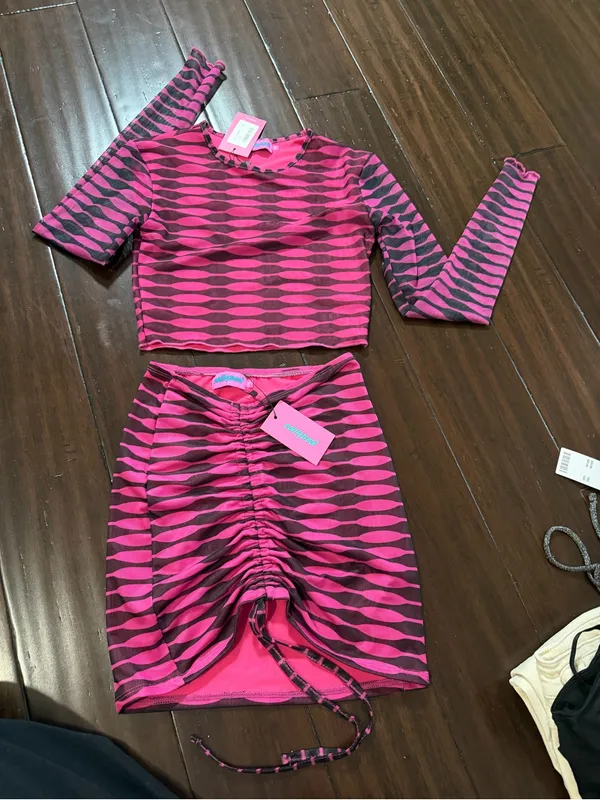 Edikted pink and black geometric-print mesh two-piece set xs - Image 3