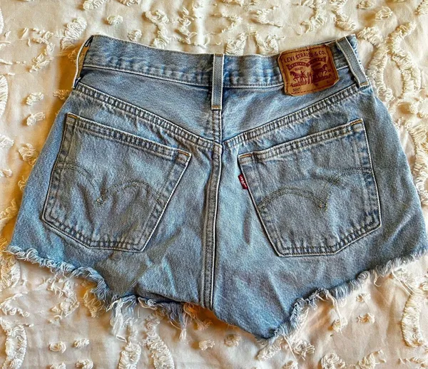 Levi’s 501 Shorts - Image 2