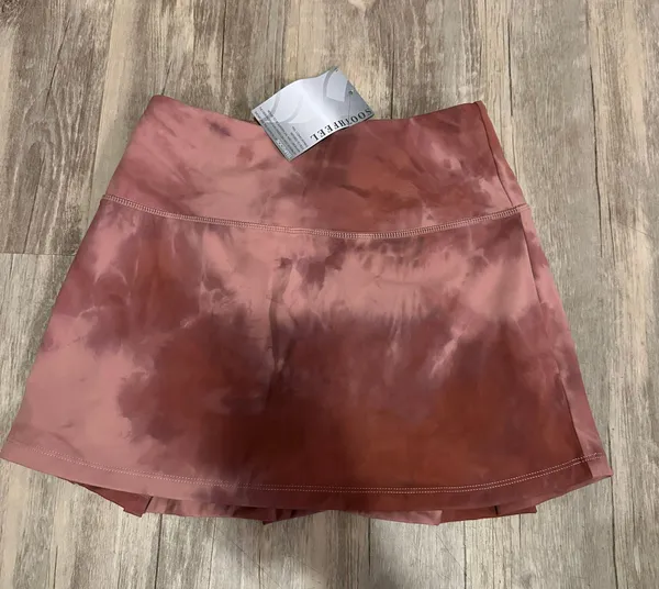Amazon Soothfeel Pleated Tie Dye Red Tennis Skirt - Image 2