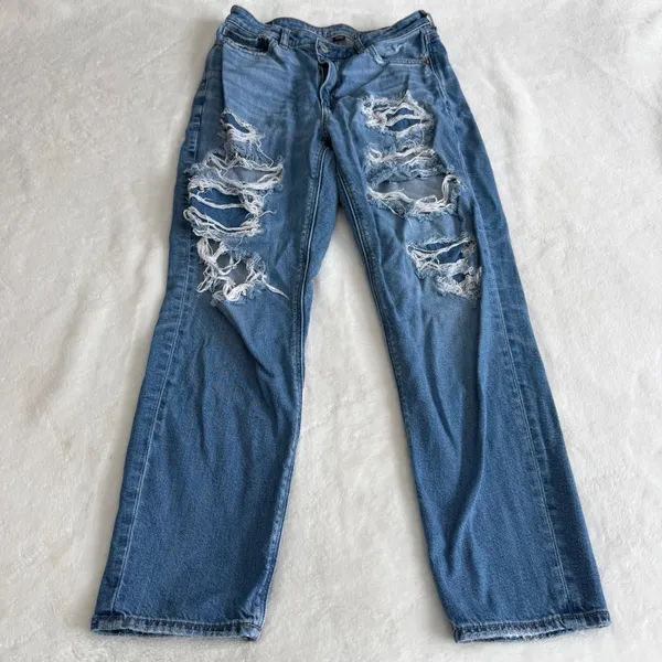 American Eagle Mom Jean Size 6 - Image 4