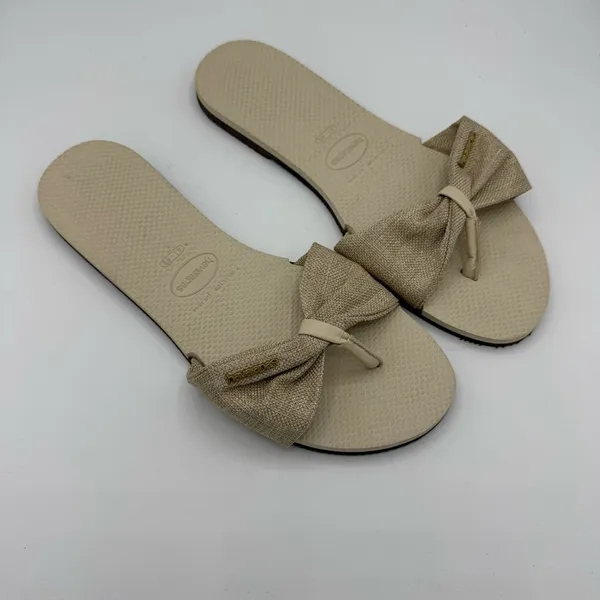Havaianas Women's You St. Tropez Shine flip flops‎ in beige with bow size 11/12 - Image 2