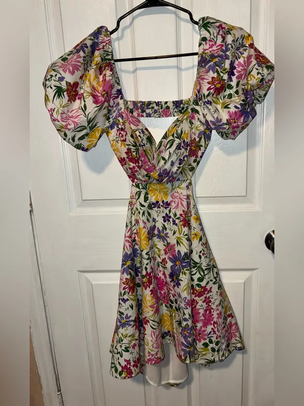 Astr the label mini dress puff sleeves Floral Cutout Multi-Color coquette - Image 3
