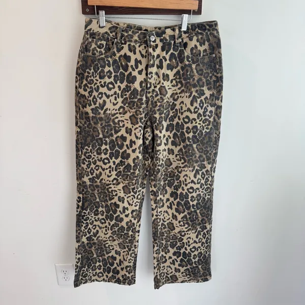 NWT Aelfric‎ Eden Wide Leg Leopard Print Jeans Size 34 - Image 2