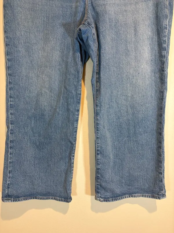 J Crew Wide-Leg Cropped Utility-Pocket Jean in All-Day Stretch - Image 5