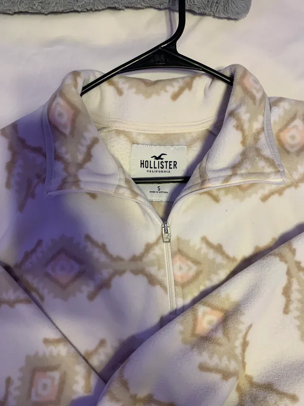 Hollister Sweatshirt - Image 3