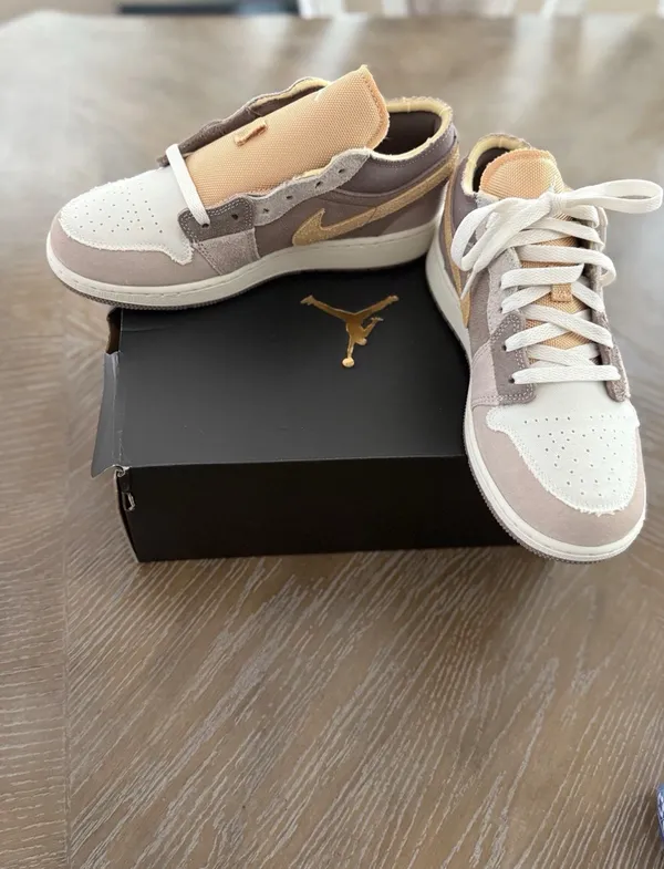 Nike Size 6.5Y- Womens 8 Jordan 1 Low SE Craft Inside Out DZ4465 200 - Image 3