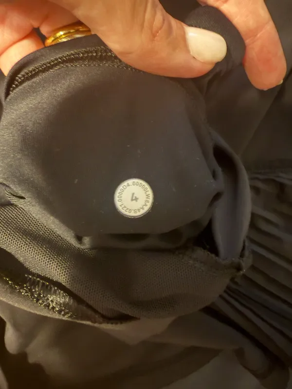 Lululemon Play Off Pleats Skirt in black - Image 3