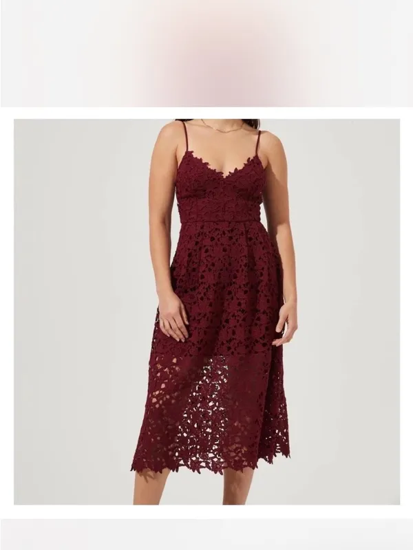 Astr the Label Lace A Line Burgundy Midi Dress Large - Image 2