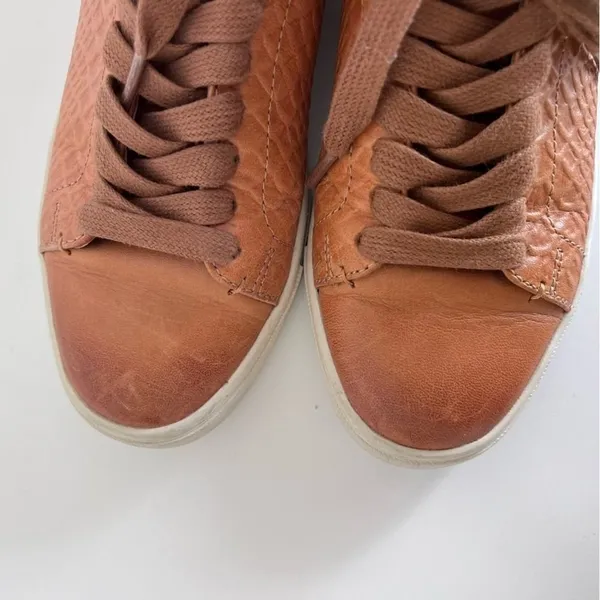 Frye Ivy Low Lace Sneaker‎ Rosewood - Image 5